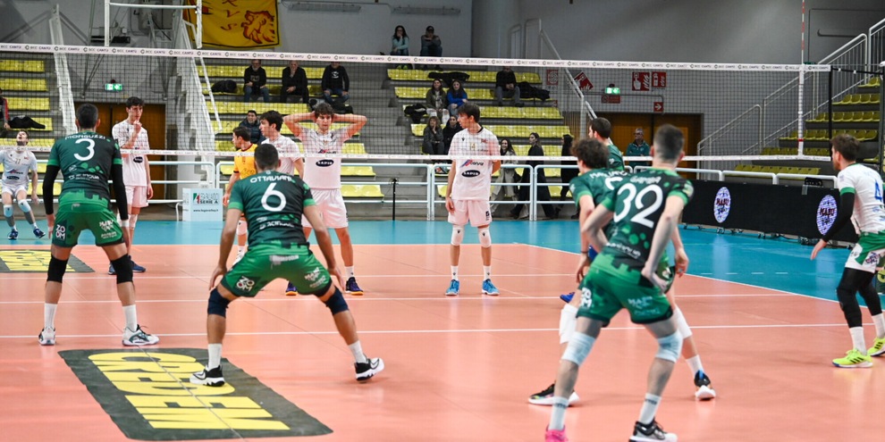 Ravenna vince a Cantù in tre set