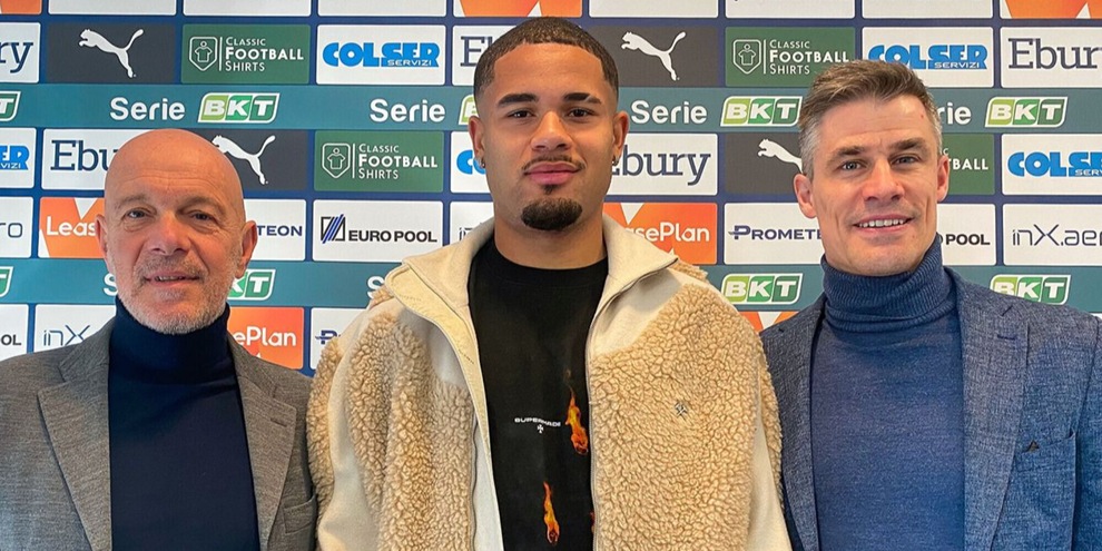 Sohm, rinnovo ufficiale con il Parma: "Voglio prendere per mano il club" Sohm, rinnovo ufficiale con il Parma: "Voglio prendere per mano il club"