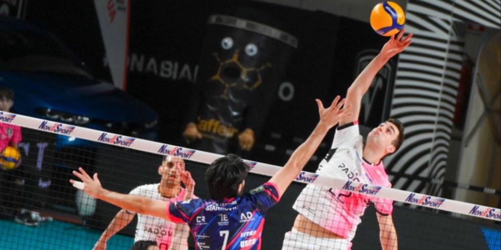 Vince Padova,  Modena sempre più in crisi