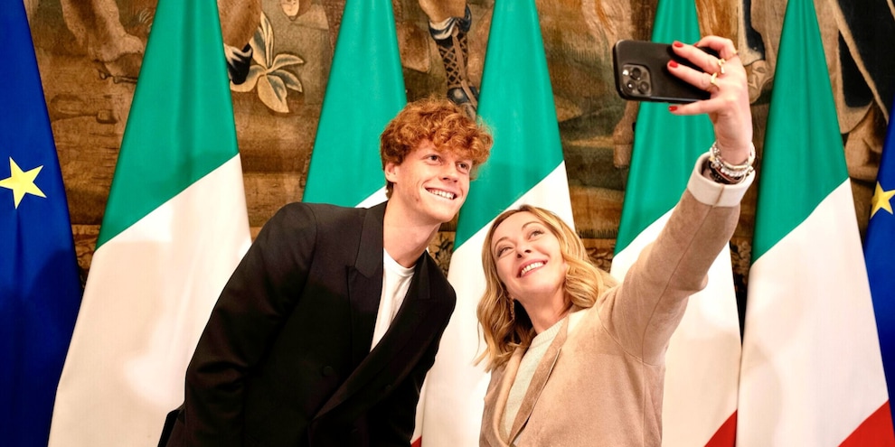 Meloni rivede con Sinner il punto della vittoria in Australia: “Grandissimo”