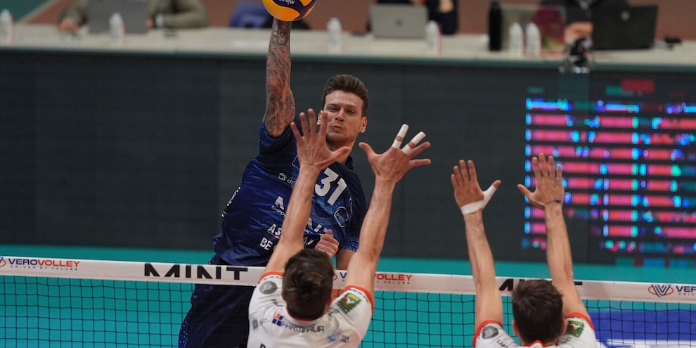 Monza vince l'anticipo con Catania