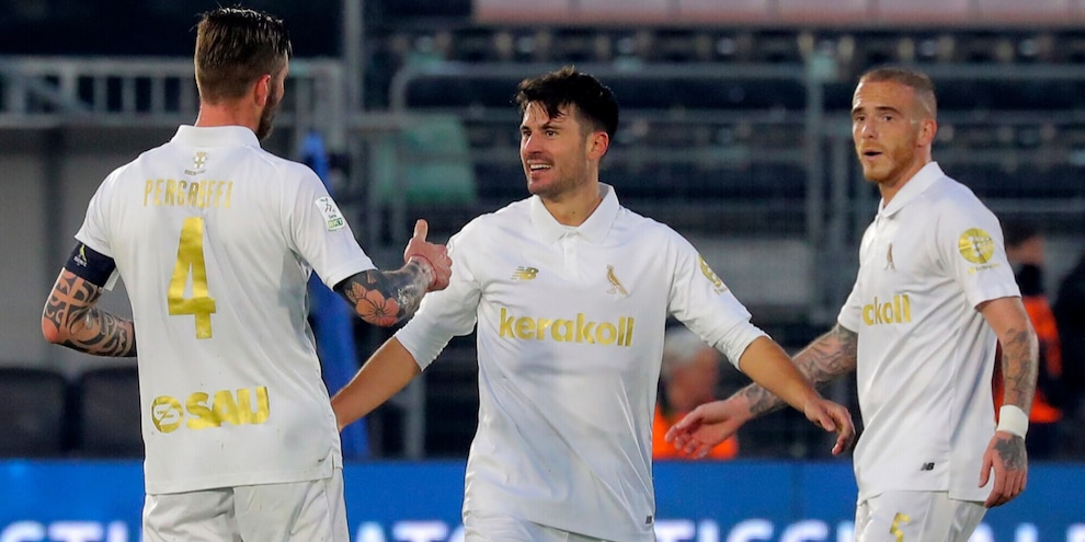 Modena per i playoff, Spezia per la salvezza