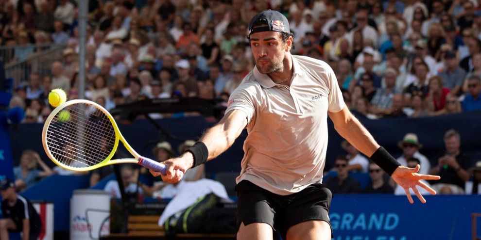 Berrettini implacabile: è finale a Gstaad! Battuto Tsitsipas