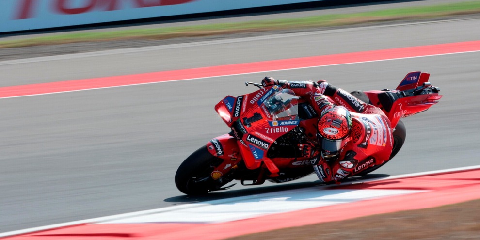 Martin show, pole da record nel GP dell’Indonesia! Bezzecchi 2°, Bagnaia 4°