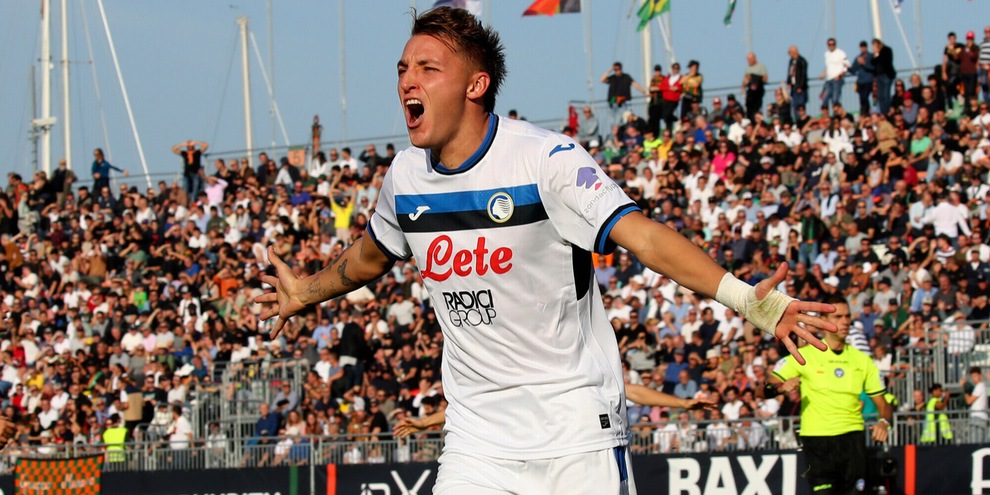 Pasalic-Retegui gol, Atalanta batte Venezia. Fiorentina, goleada a Lecce: 6-0!