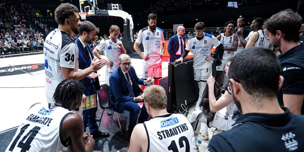 La Bertram Derthona anticipa contro UNAHOTELS Reggio Emilia