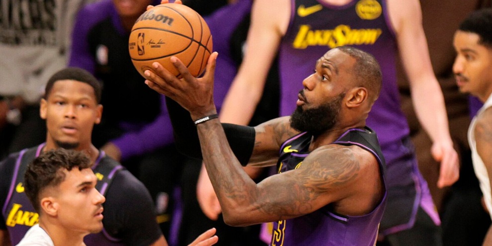 LeBron James supera Michael Jordan: ecco il nuovo record Nba