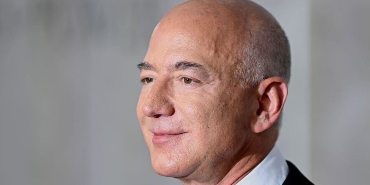 <p>Jeff Bezos… al Liverpool: clamoroso colpo mercato in arrivo?</p>