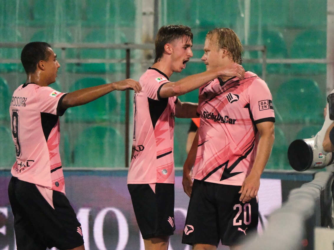 Il Palermo batte il Lecce, la Samp crolla a Cremona: Di Francesco e Corradi salutano la Coppa Italia