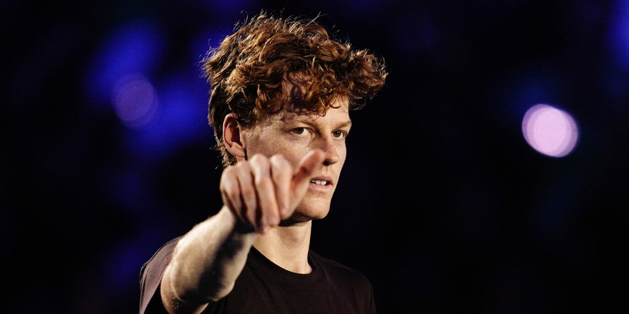 Sinner parte in pole per il numero 1 ma Zverev gioca l’X2: la volata finale