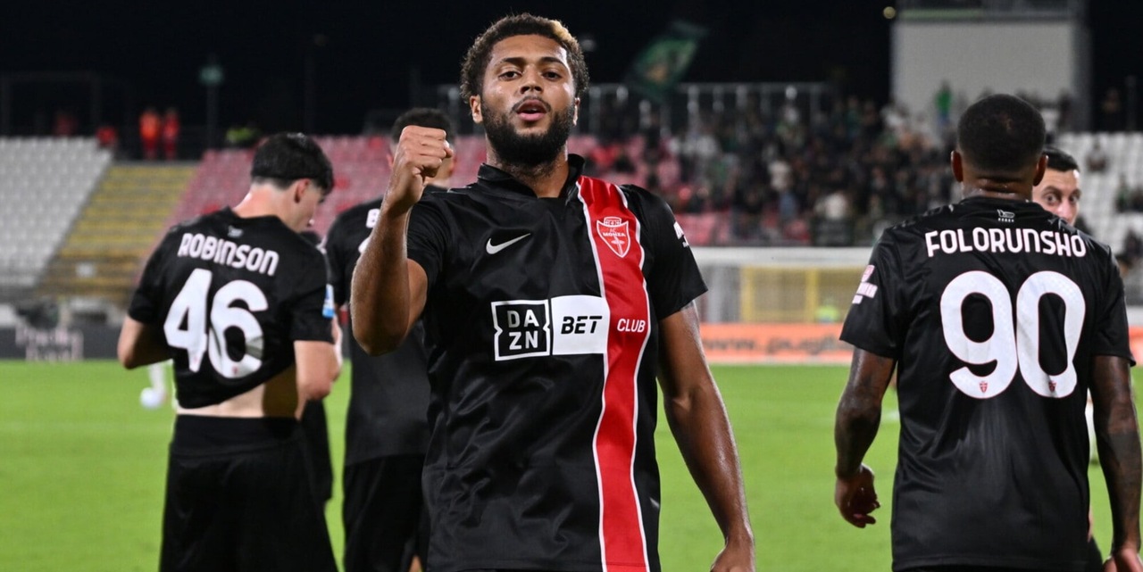 La perla di Adzic non basta, Varela stende il Sassuolo: prima vittoria per il Monza