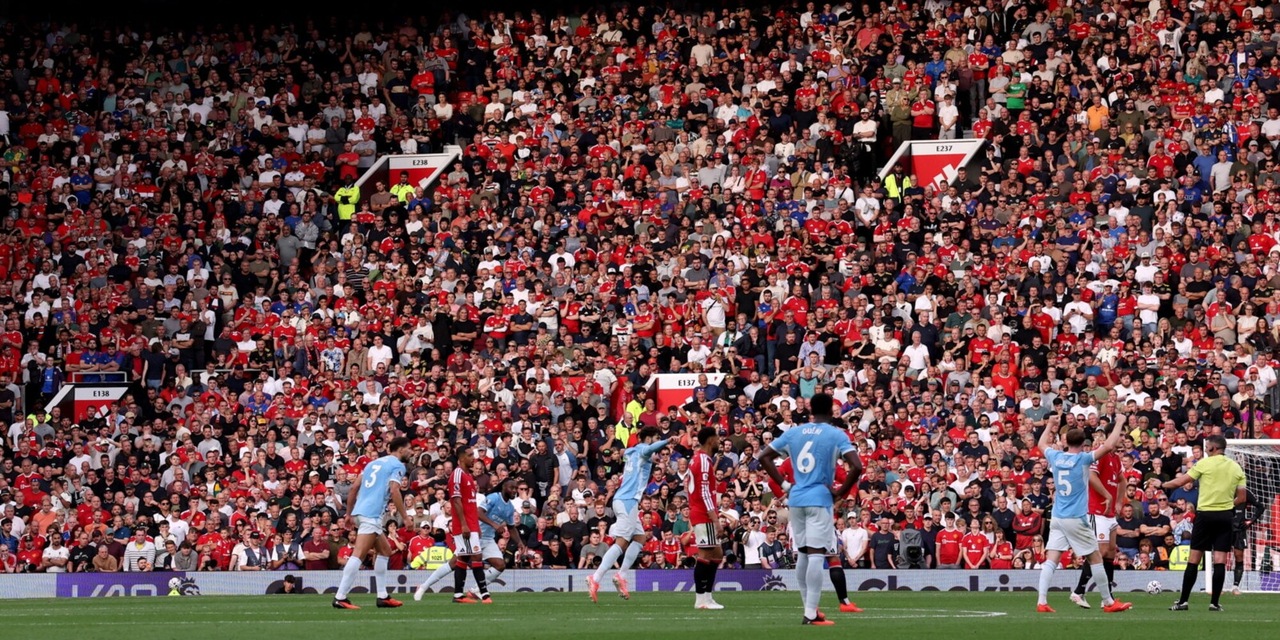 Manchester United nei guai: debito da oltre 1 miliardo, in vendita anche parte dell'Old Trafford