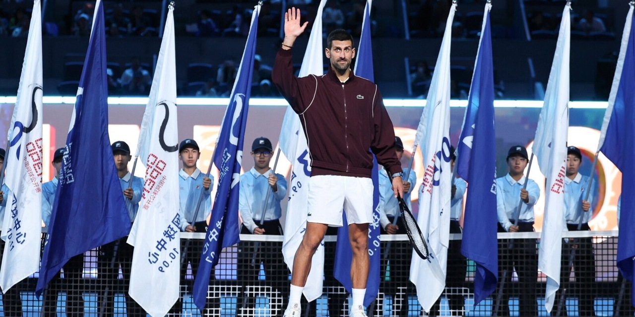 Djokovic trionfa a Pechino: De Minaur perde il primo set e poi si ritira