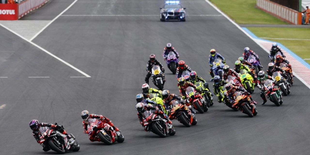 La MotoGp cambia format! Ecco tutte le novità del 2027: dalle qualifiche Sprint a...
