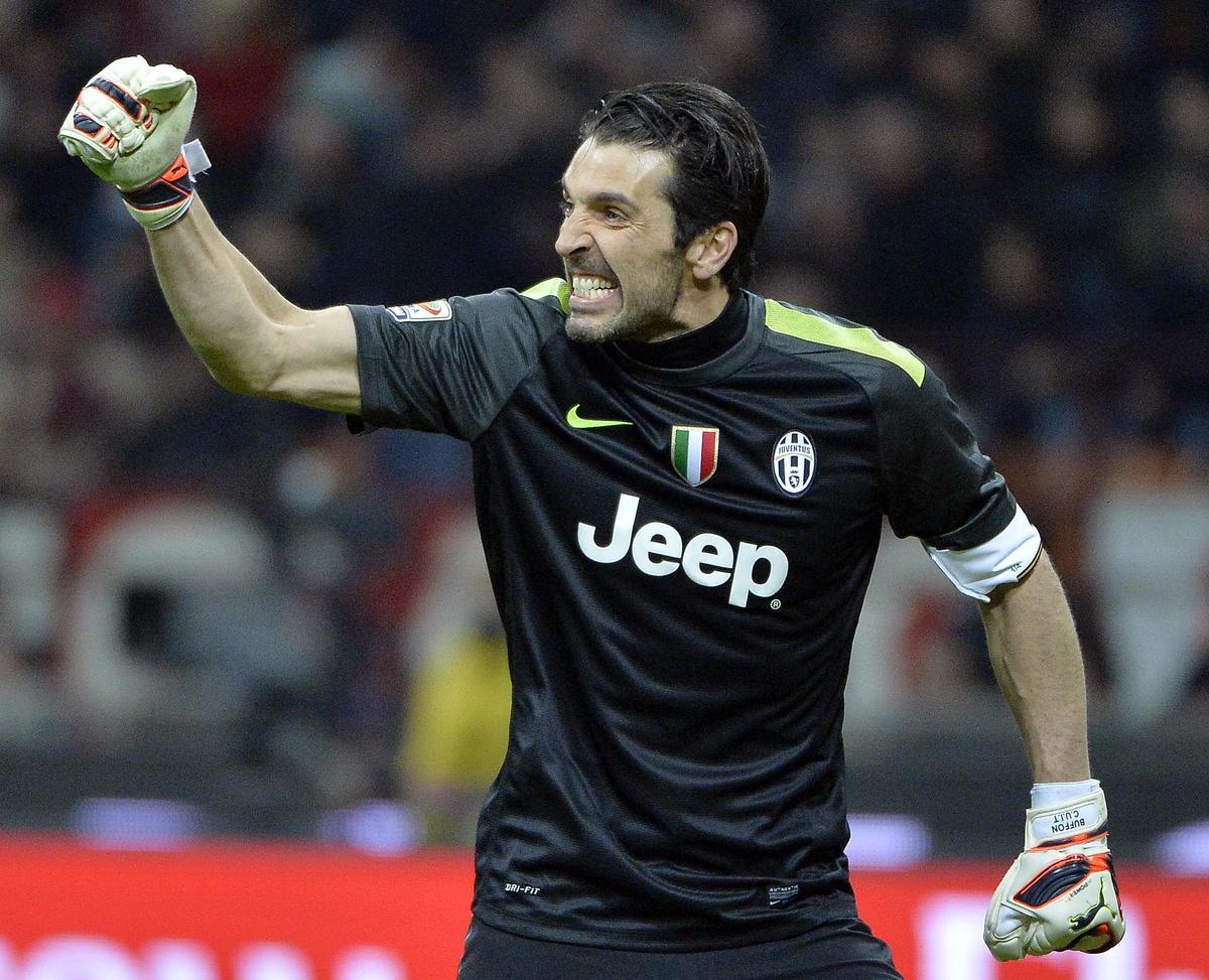 Gianluigi Buffon, 44 anni, attualmente portiere del Parma