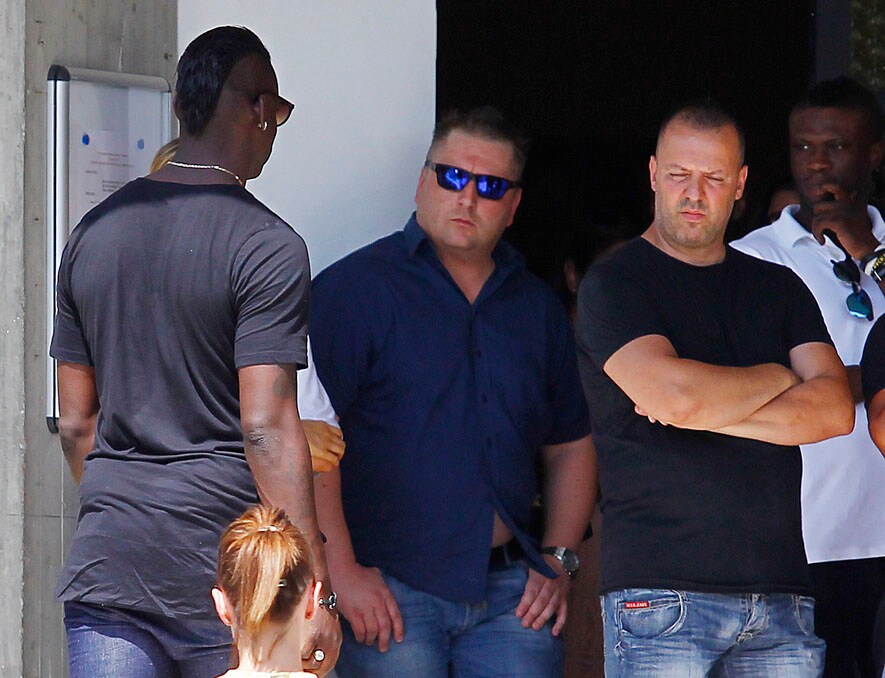 Balotelli in Italia per i funerali del padre adottivo