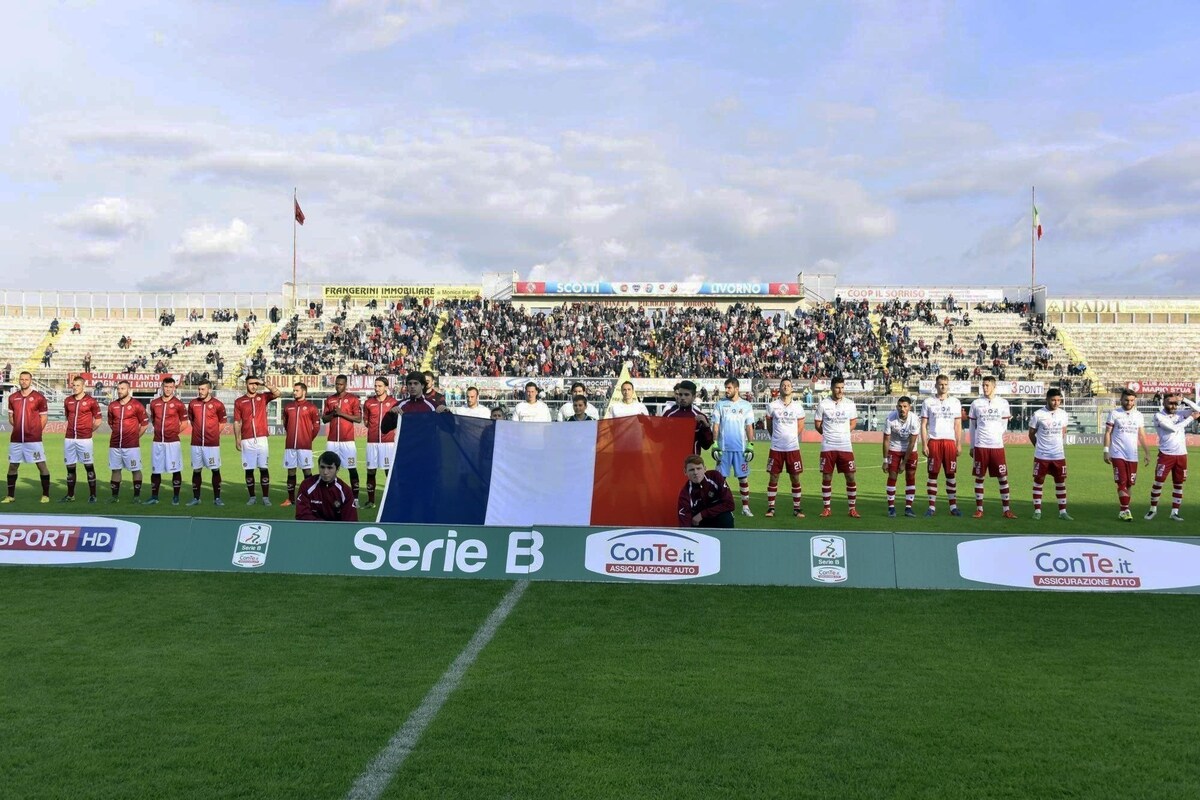 Serie B, Marsigliese prima delle partite in onore di Parigi