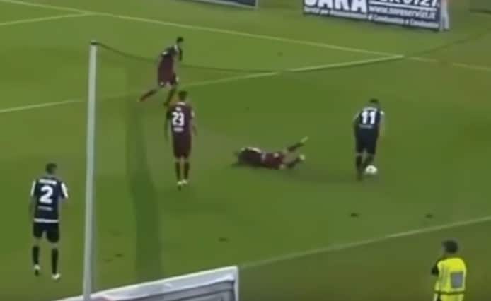 Orsolini star del web con questo colpo incredibile