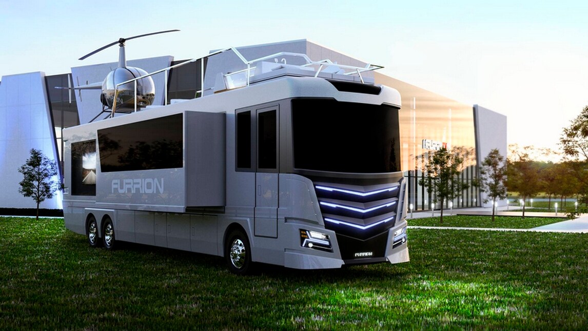 Camper extra lusso, c'è di tutto: anche l'elicottero
