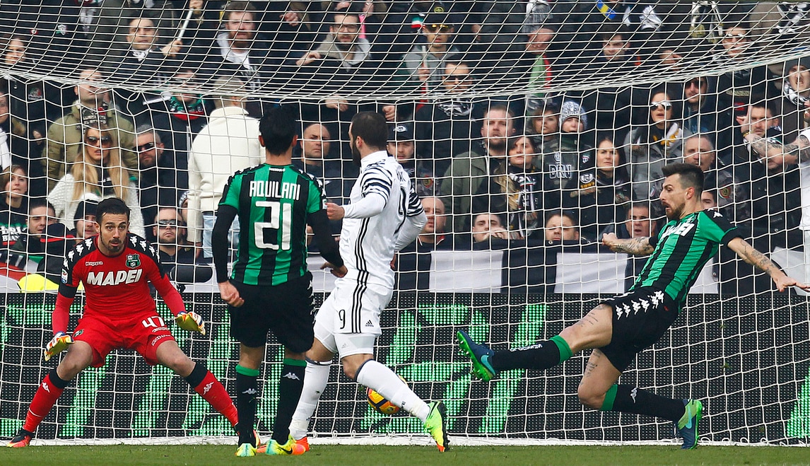 Sassuolo-Juventus 0-2: in rete Higuain e Khedira