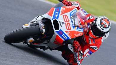 MotoGp, Lorenzo: «Sarà dura combattere per il titolo»