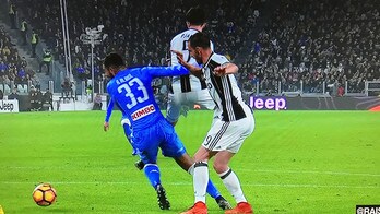 Juventus-Napoli, la moviola: su Dybala rigore pure al 20&rsquo;