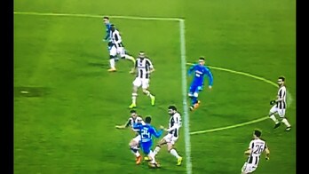 Juve-Napoli, social infuriati: Callejon era in fuorigioco