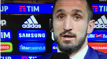 Juventus, Chiellini: &laquo;Polemiche arbitrali? Solo chiacchiere da bar&raquo;