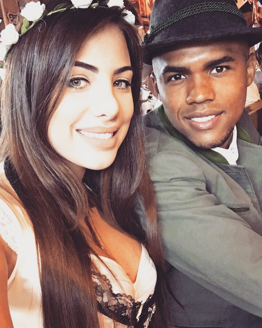 Douglas Costa, milioni anche sui social... di follower