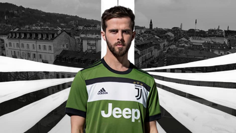 Juventus, ufficiale: ecco la terza maglia