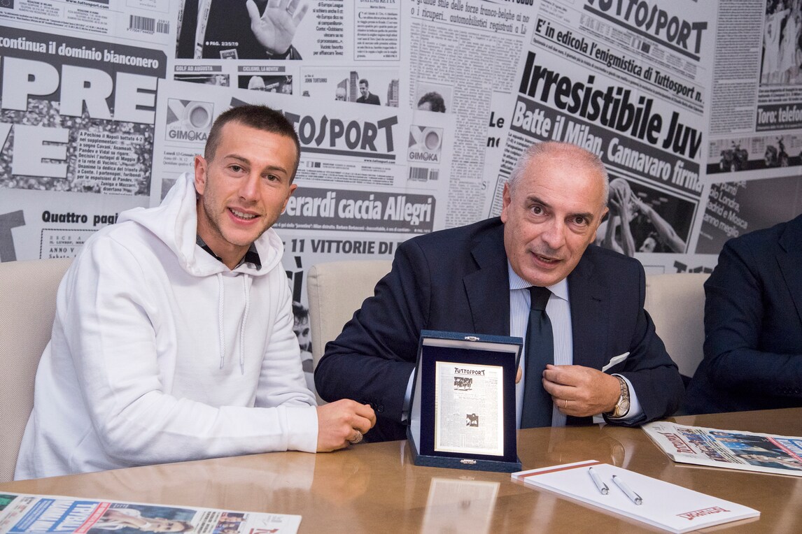 Juventus, Bernardeschi in redazione a Tuttosport