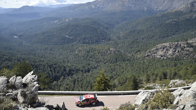 Rally Corsica: Citroen in difficoltà nella prima giornata