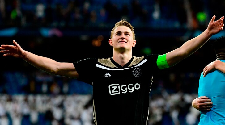 Van der Sar: «De Ligt deve pensare prima di tutto all'Ajax»