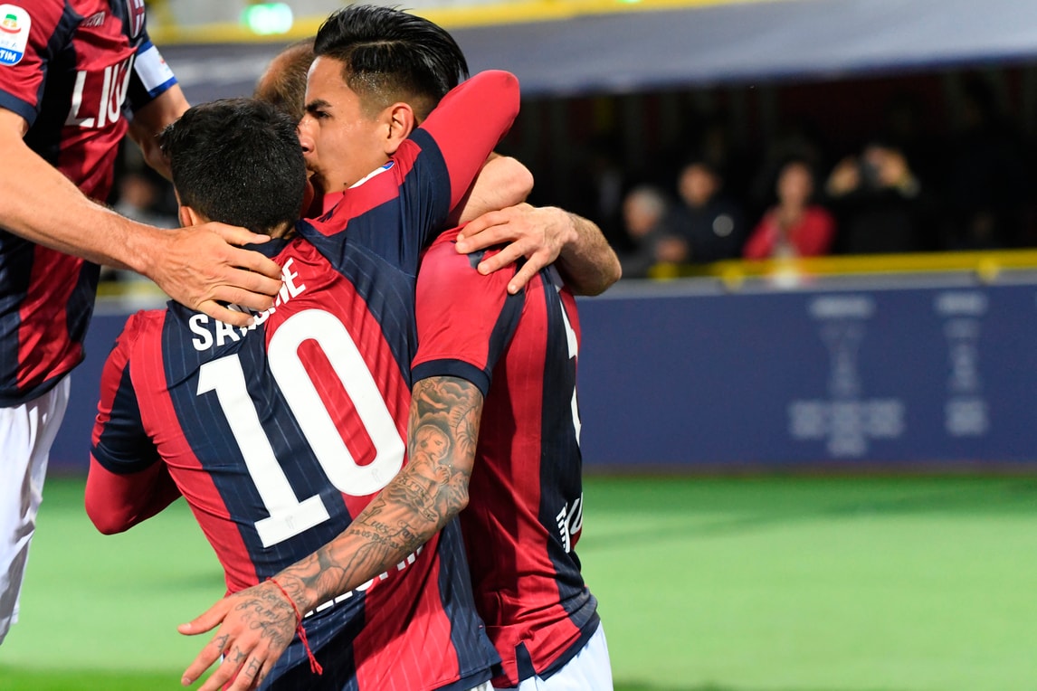 Dall'Ara in festa: il Bologna fa 3-0 con la doppietta di Pulgar e Dijks nel finale