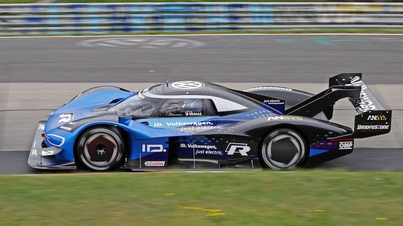 Iniziano i test sul circuito del Nurburgring per Volkswagen ID R
