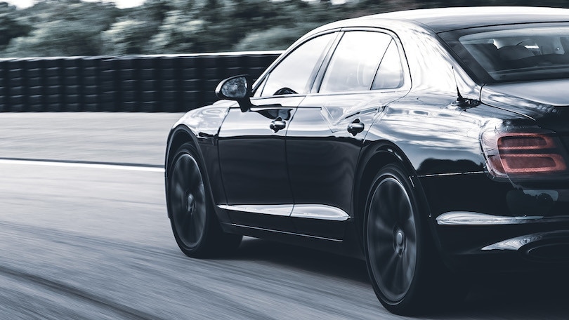 Nuova Bentley Flying Spur: la presentazione l'11 giugno