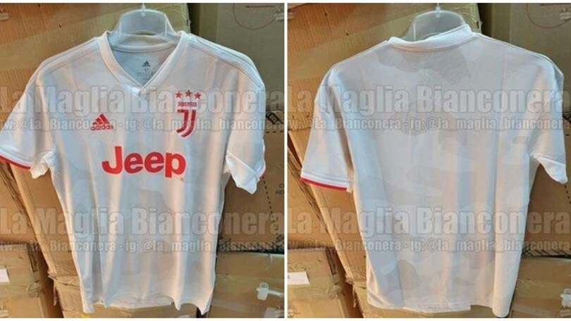 Juventus, svelata la seconda maglia 2019-2020