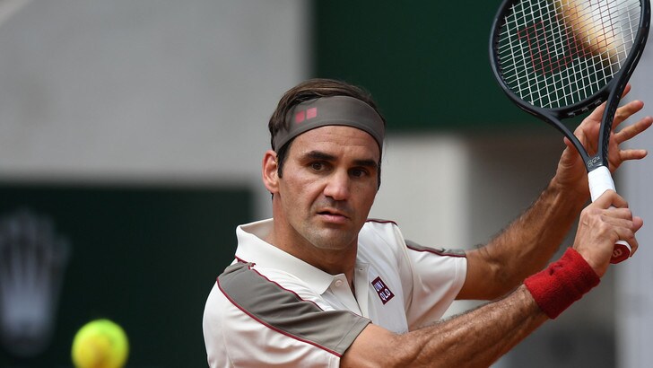 Federer supera Ruud e centra gli ottavi al Roland Garros