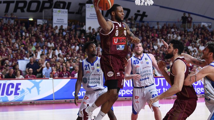 Basket: Venezia mette la freccia e batte Sassari 78-65. Giovedì match point scudetto