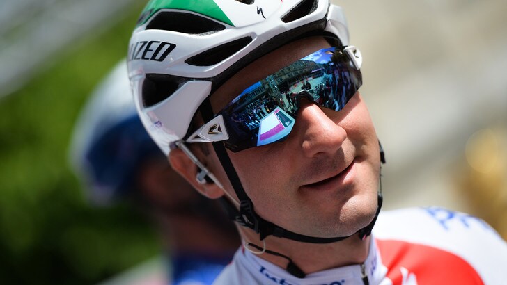 Viviani trionfa nella quarta tappa del Tour de France