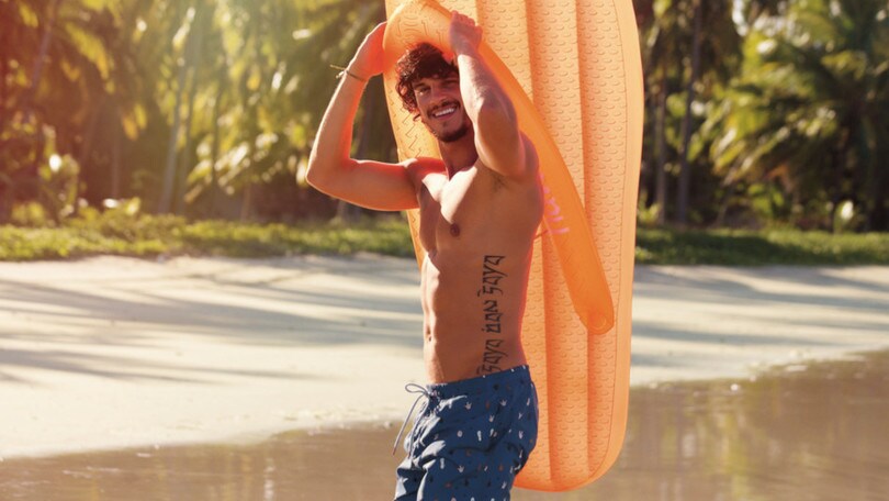 Si balla in spiaggia con Havaianas al Jova Beach Party