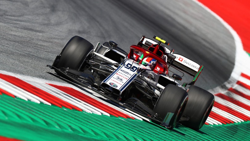 Giovinazzi: "Il nostro duro lavoro è stato ripagato"