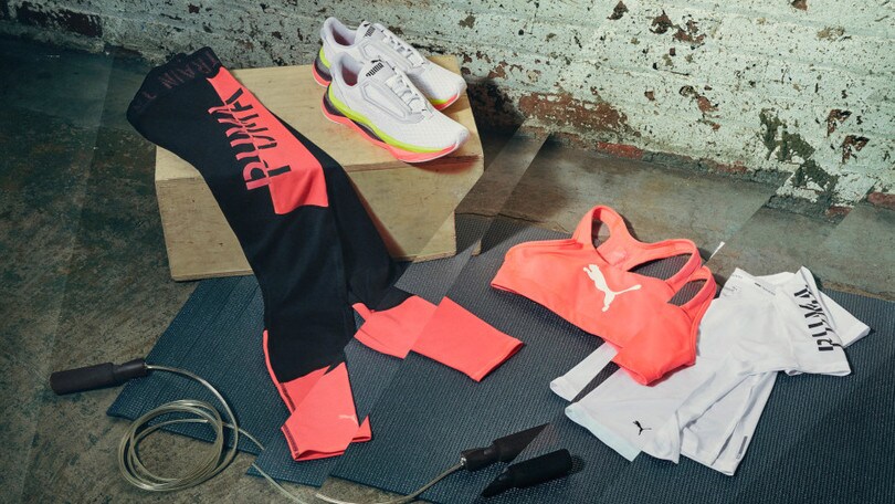 Adriana Lima dalla passerella al ring indossando Puma