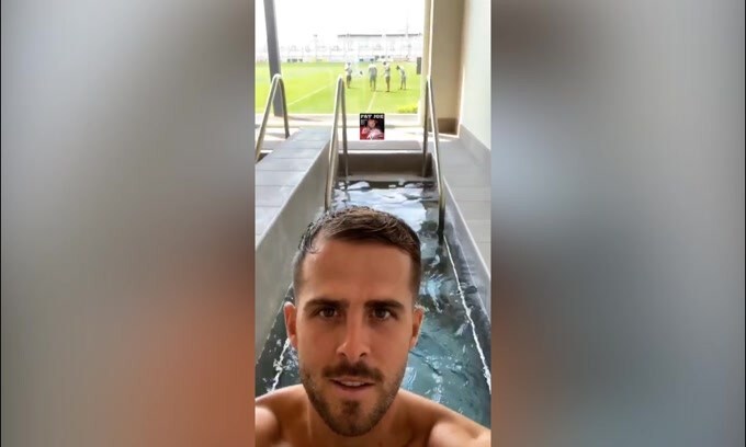 Juventus, per Pjanic allenamento in vasca