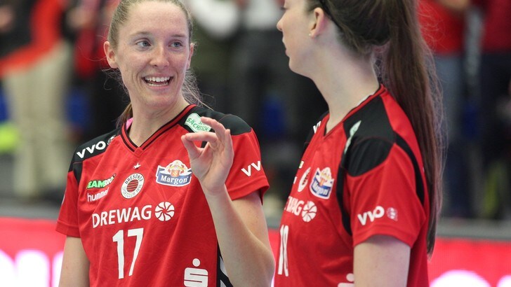 Amber Rolfzen firma per Chieri