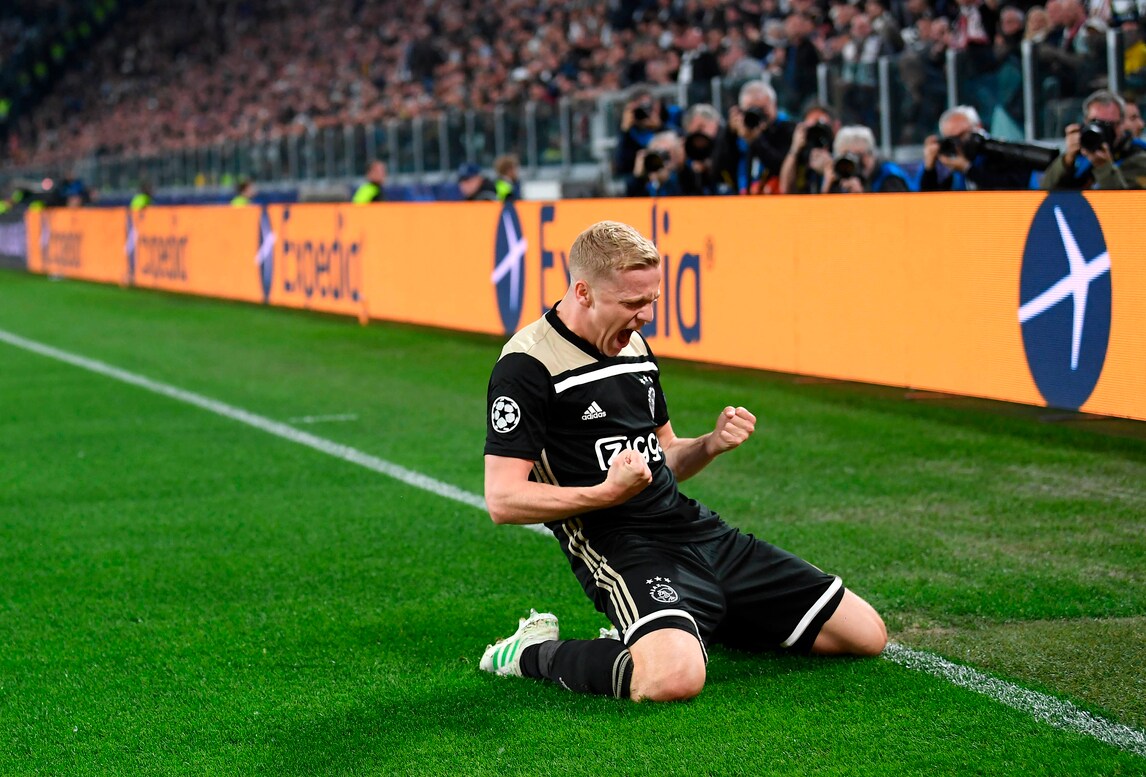 Marca: “Accordo Van de Beek-Real Madrid”. I tifosi della Juve: “Pogba da noi!”