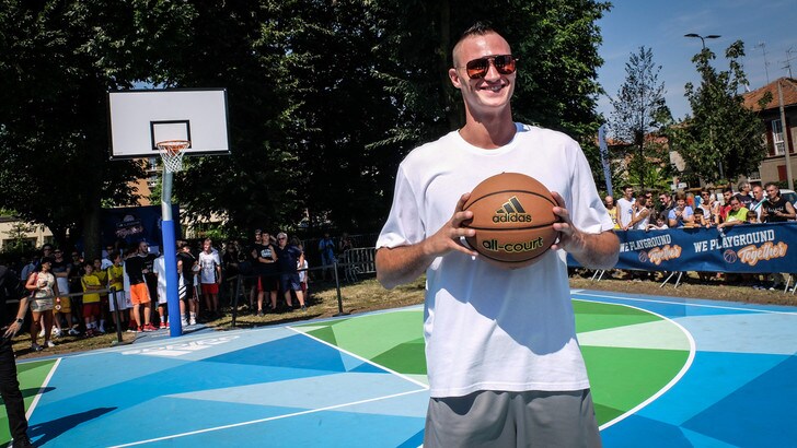 Gallinari dimesso dall'ospedale raggiunge l'Italia in raduno