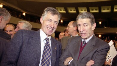 Gimondi, tanta gente in chiesa per i funerali: presenti anche Moser e Saronni