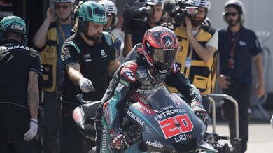 Silverstone: Quartararo più veloce nel Warm Up, Rossi quarto