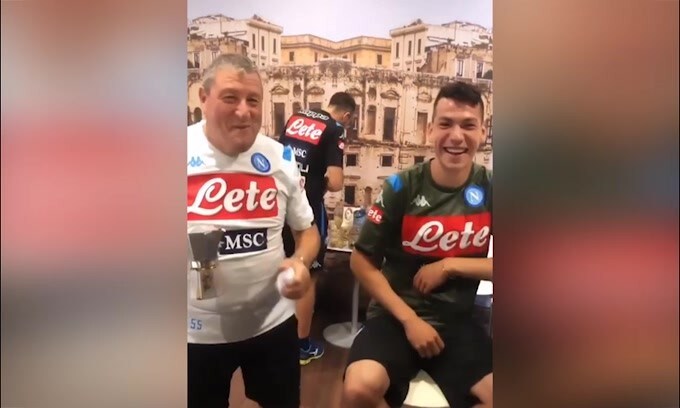 Napoli, primo caffè per Lozano